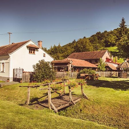 Country House Tunjina Kuca Stara Kapela Vendégház Pavlovci Kültér fotó