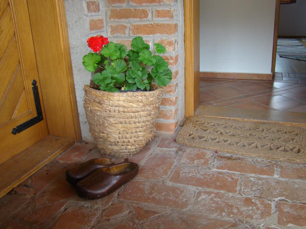 Country House Tunjina Kuca Stara Kapela Vendégház Pavlovci Kültér fotó
