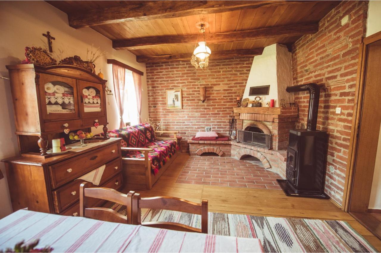 Country House Tunjina Kuca Stara Kapela Vendégház Pavlovci Kültér fotó