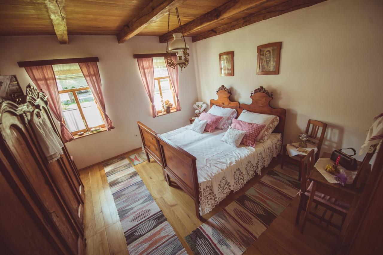 Country House Tunjina Kuca Stara Kapela Vendégház Pavlovci Kültér fotó
