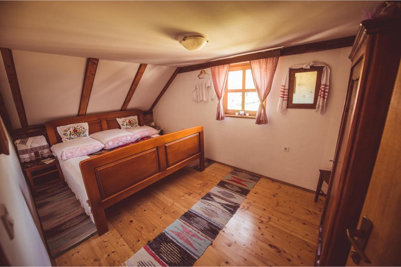 Country House Tunjina Kuca Stara Kapela Vendégház Pavlovci Kültér fotó