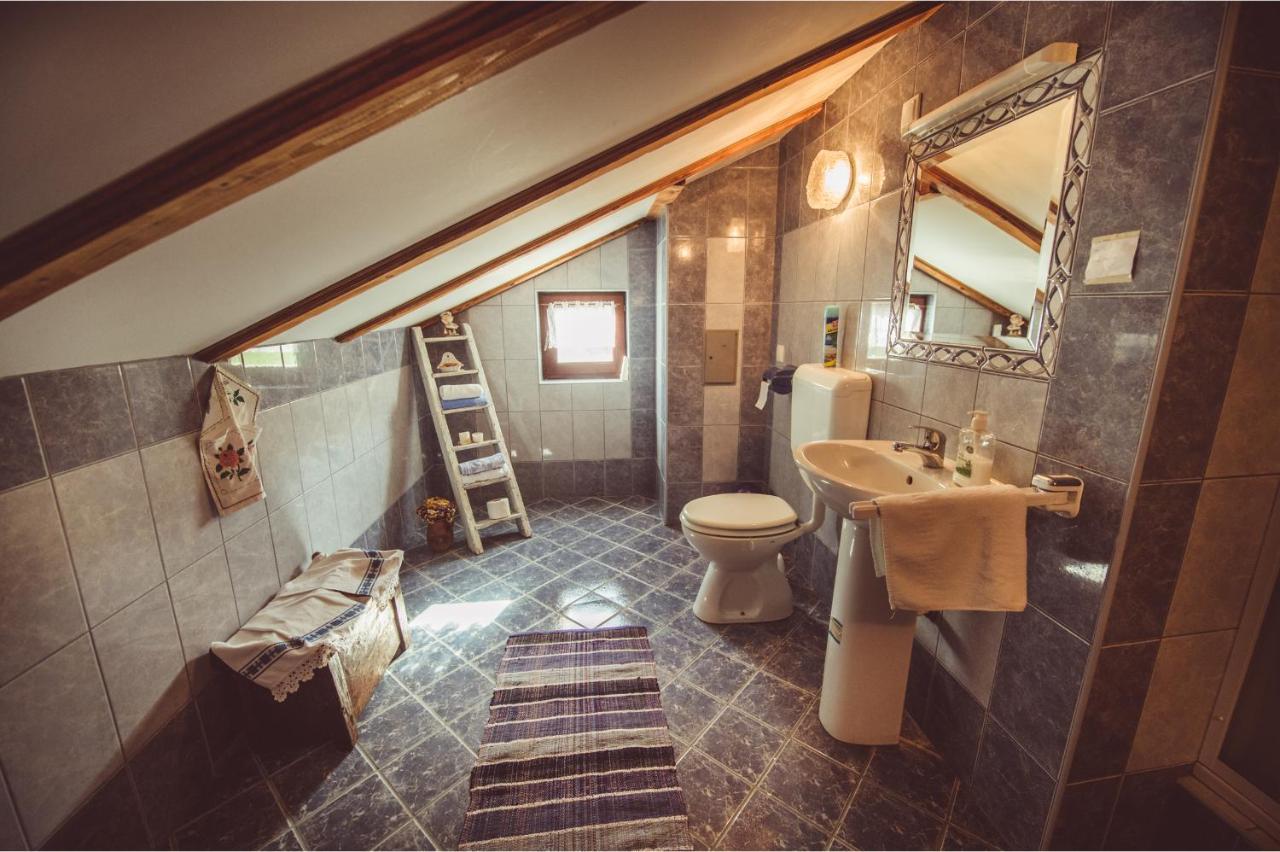Country House Tunjina Kuca Stara Kapela Vendégház Pavlovci Kültér fotó