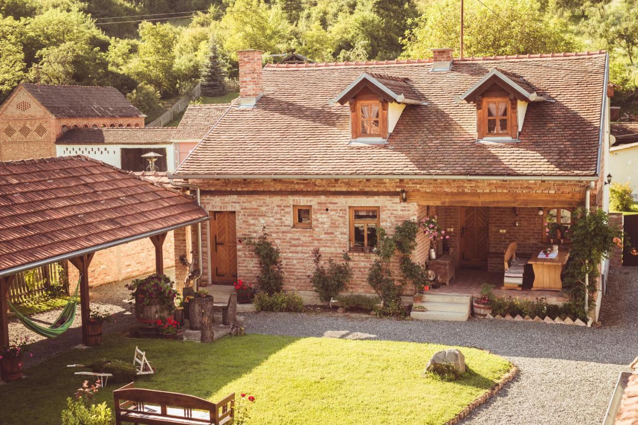 Country House Tunjina Kuca Stara Kapela Vendégház Pavlovci Kültér fotó